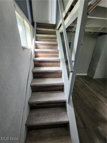 2438 Indiana Way NE, Canton, OH 44705