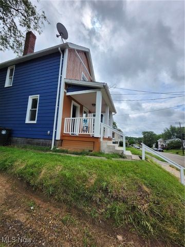 2438 Indiana Way NE, Canton, OH 44705