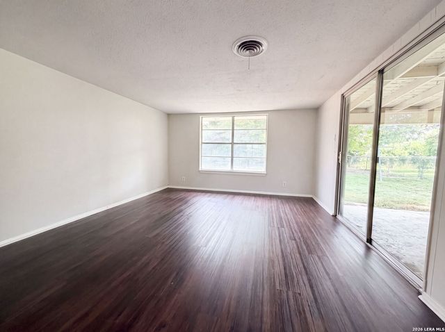 4922 BERNADINE DR, San Antonio, TX 78220