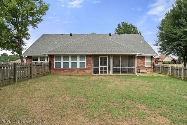 1704 Broaddrick Lane, Van Buren, AR 72956