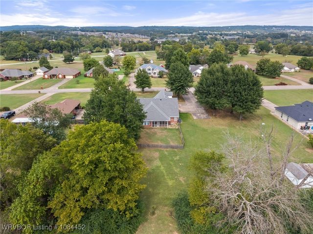 1704 Broaddrick Lane, Van Buren, AR 72956