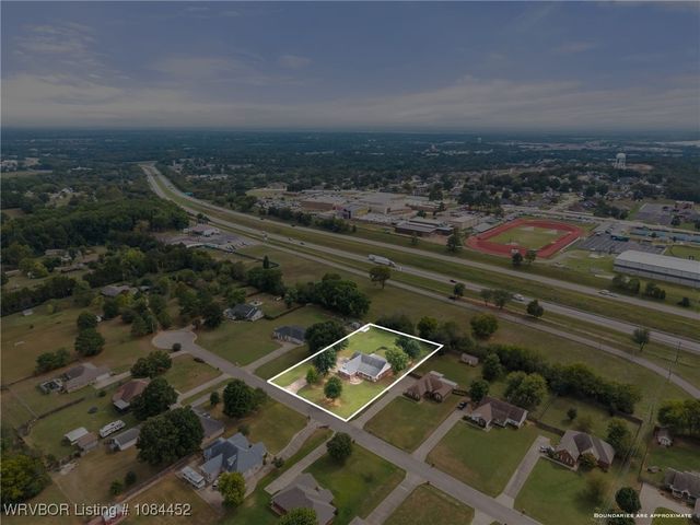 1704 Broaddrick Lane, Van Buren, AR 72956