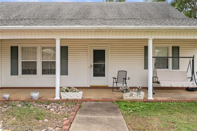 1704 Broaddrick Lane, Van Buren, AR 72956