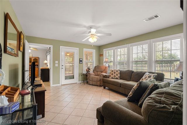 1704 Broaddrick Lane, Van Buren, AR 72956