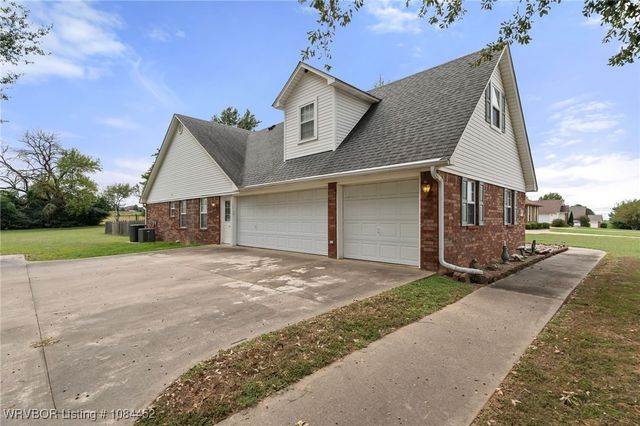 1704 Broaddrick Lane, Van Buren, AR 72956