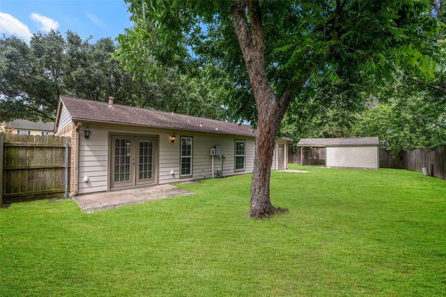 10122 Green Valley Lane, Houston, TX 77064