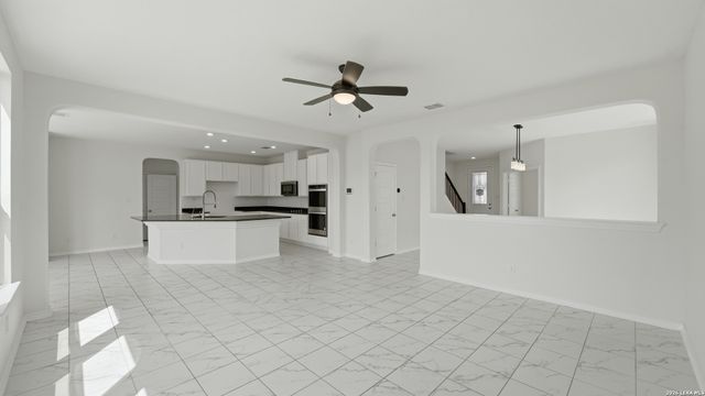 7826 KINGFISHER LNDG, San Antonio, TX 78253