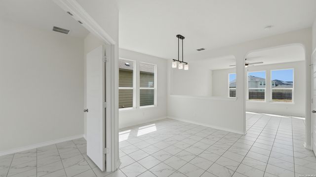 7826 KINGFISHER LNDG, San Antonio, TX 78253