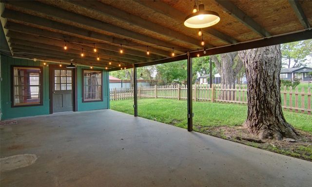 436 E El Camino Real, Weatherford, TX 76087