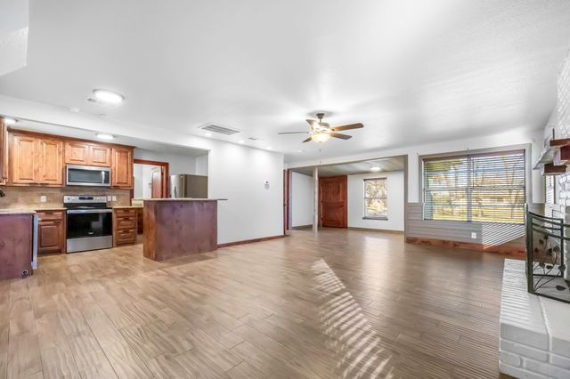 436 E El Camino Real, Weatherford, TX 76087