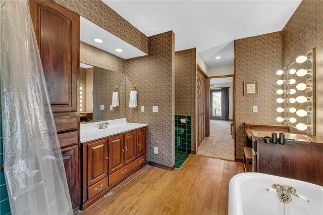 11836 White Oak Drive, Garfield, AR 72732