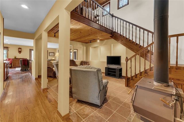 11836 White Oak Drive, Garfield, AR 72732