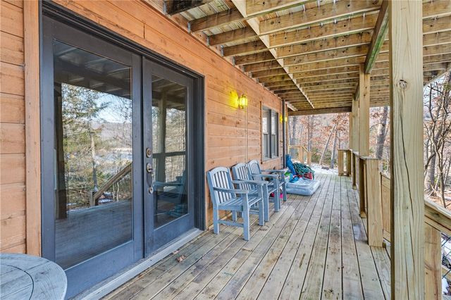 11836 White Oak Drive, Garfield, AR 72732