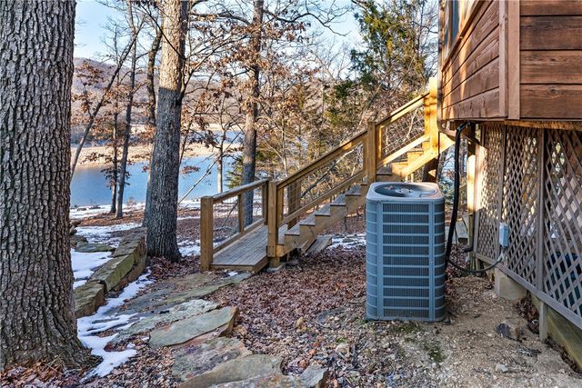 11836 White Oak Drive, Garfield, AR 72732