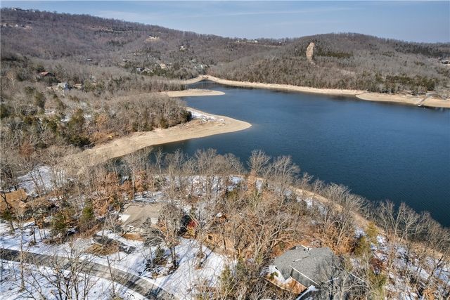 11836 White Oak Drive, Garfield, AR 72732