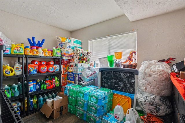 1152 E 12th Street, Holland, MI 49423