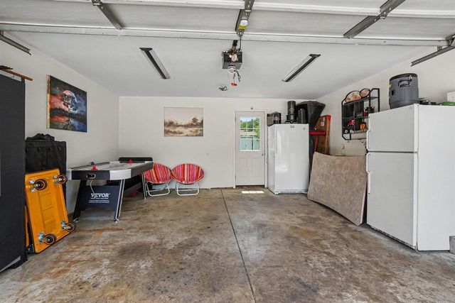1152 E 12th Street, Holland, MI 49423