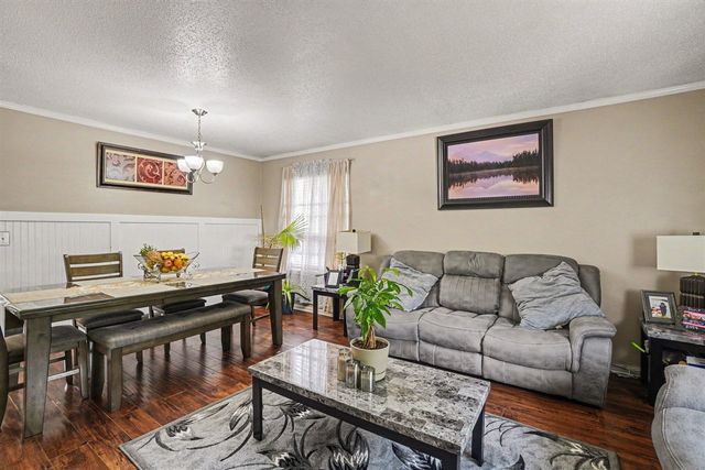 1152 E 12th Street, Holland, MI 49423