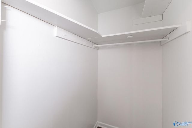 2710 Dry Creek Drive NW, Huntsville, AL 35810