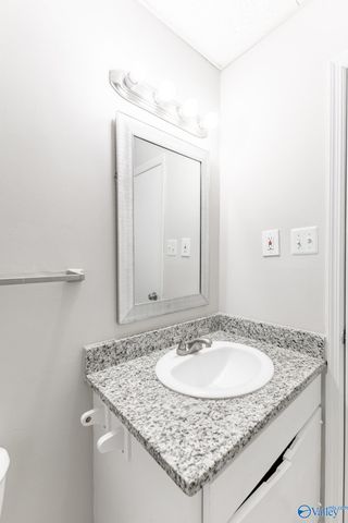 2710 Dry Creek Drive NW, Huntsville, AL 35810