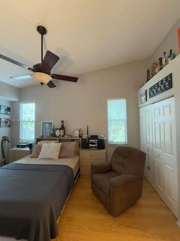 621 Lyons Rd 9201, Coconut Creek, FL 33063