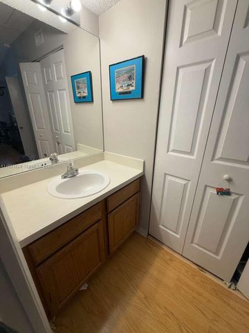 621 Lyons Rd 9201, Coconut Creek, FL 33063