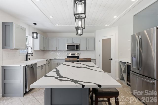 3902 Larkhaven Village Drive, Charlotte, NC 28215