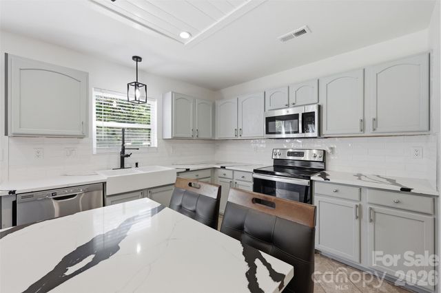 3902 Larkhaven Village Drive, Charlotte, NC 28215
