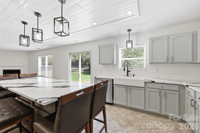 3902 Larkhaven Village Drive, Charlotte, NC 28215