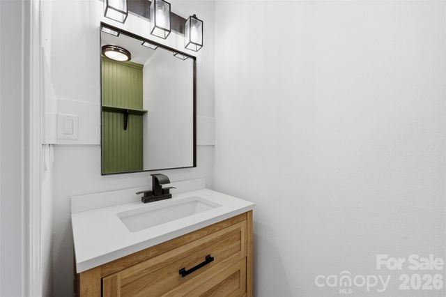 3902 Larkhaven Village Drive, Charlotte, NC 28215
