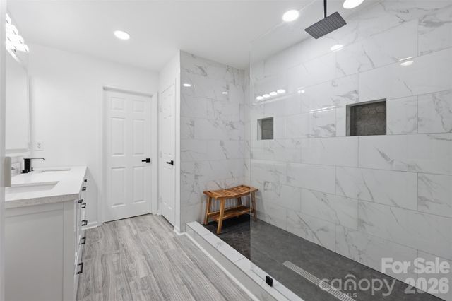 3902 Larkhaven Village Drive, Charlotte, NC 28215