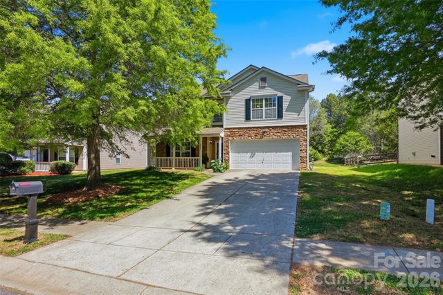 3902 Larkhaven Village Drive, Charlotte, NC 28215