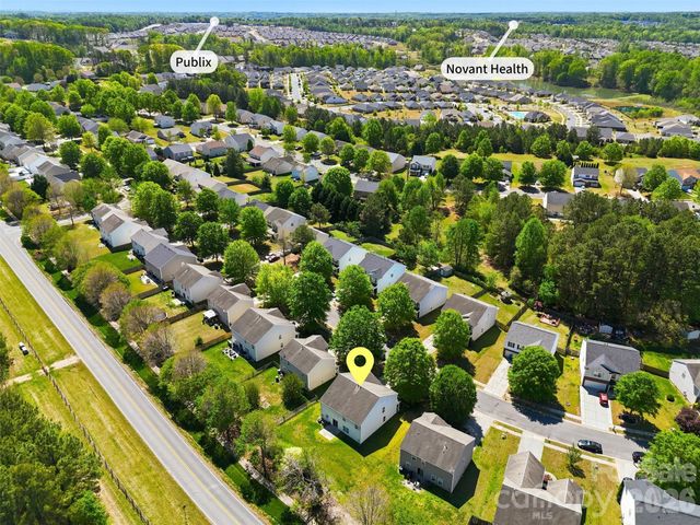 3902 Larkhaven Village Drive, Charlotte, NC 28215