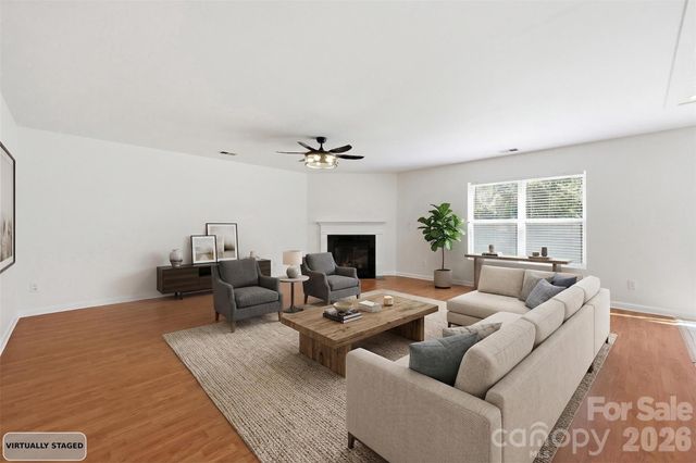 3902 Larkhaven Village Drive, Charlotte, NC 28215
