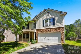 3902 Larkhaven Village Drive, Charlotte, NC 28215
