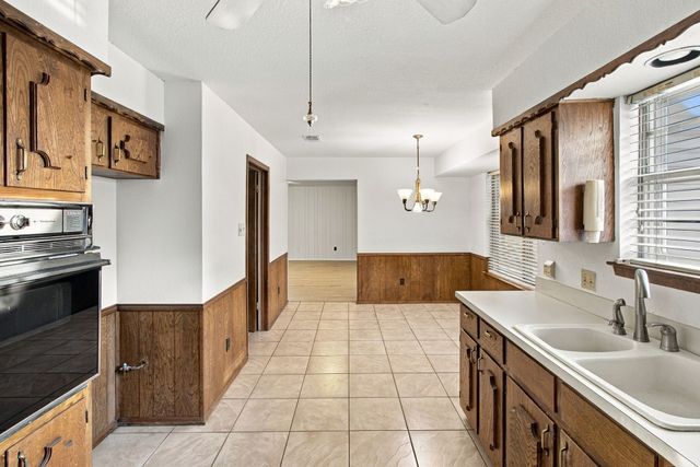 1914 Roosevelt Drive, Pantego, TX 76013