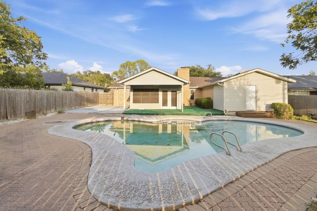 1914 Roosevelt Drive, Pantego, TX 76013