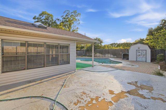 1914 Roosevelt Drive, Pantego, TX 76013