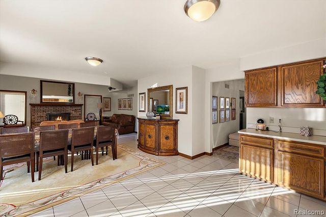 46850 Barbara Drive, Macomb, MI 48044