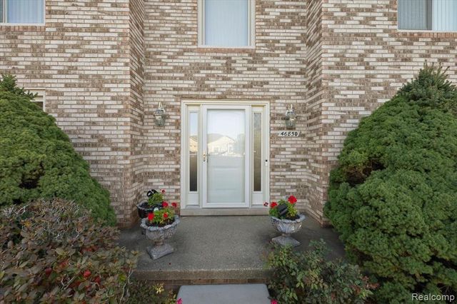 46850 Barbara Drive, Macomb, MI 48044