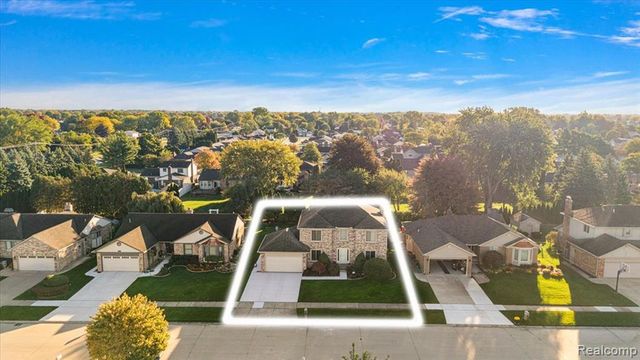 46850 Barbara Drive, Macomb, MI 48044