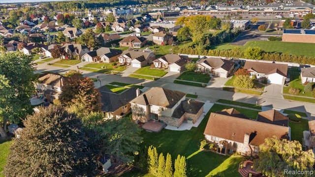 46850 Barbara Drive, Macomb, MI 48044