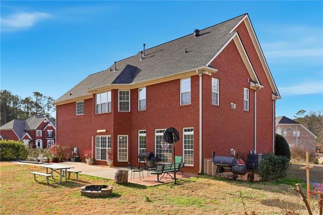 100 Saint Clair Court, Fayetteville, GA 30214