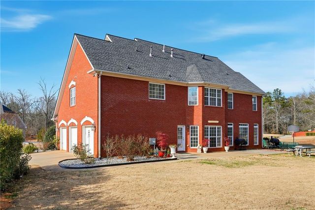 100 Saint Clair Court, Fayetteville, GA 30214