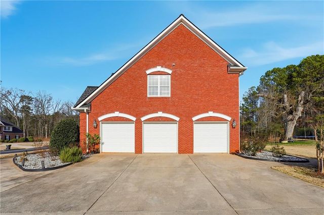 100 Saint Clair Court, Fayetteville, GA 30214