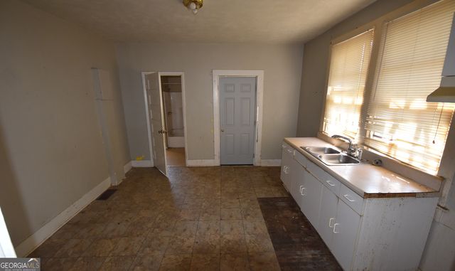 68 Poplar Street, Porterdale, GA 30014