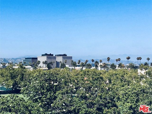 304 S Elm Drive 303, Beverly Hills, CA 90212