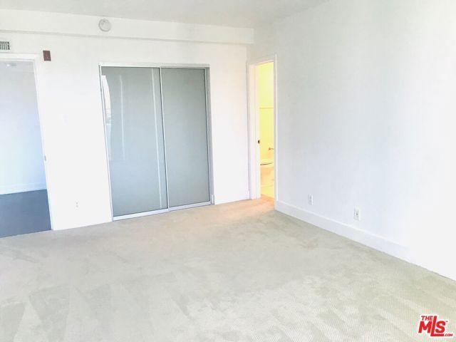 304 S Elm Drive 303, Beverly Hills, CA 90212