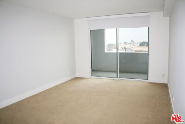 304 S Elm Drive 303, Beverly Hills, CA 90212