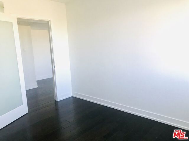 304 S Elm Drive 303, Beverly Hills, CA 90212